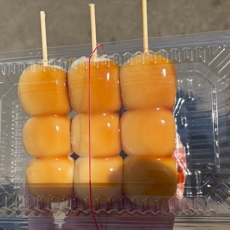 焼きそばや団子などを食べたお出掛けの画像