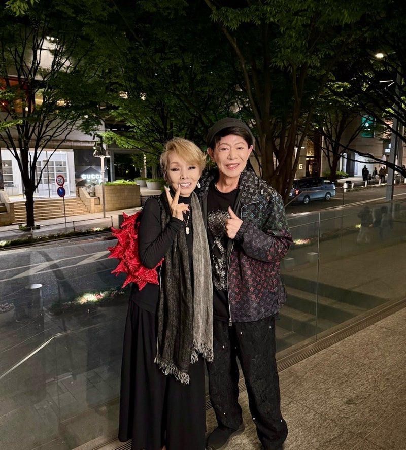 研ナオコ 久々再会し誕生日祝いの画像