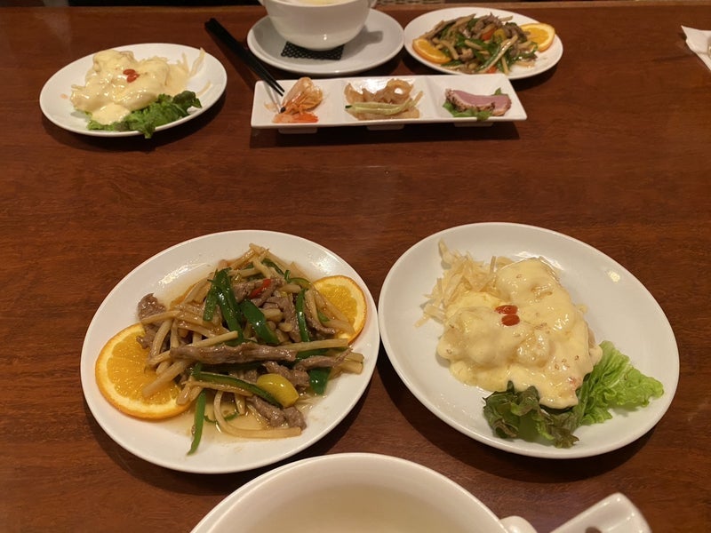 食べ放題がなく注文した中華コースの画像