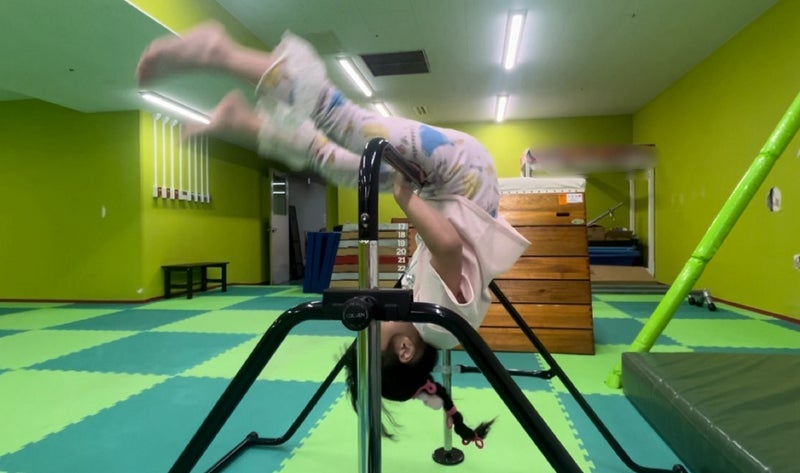 平野ノラ 娘のはじめてのラムネに感動の画像