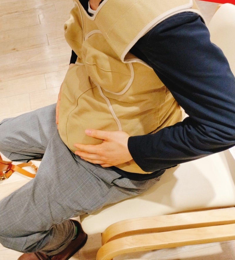 夫が苦戦した沐浴と妊婦体験の画像