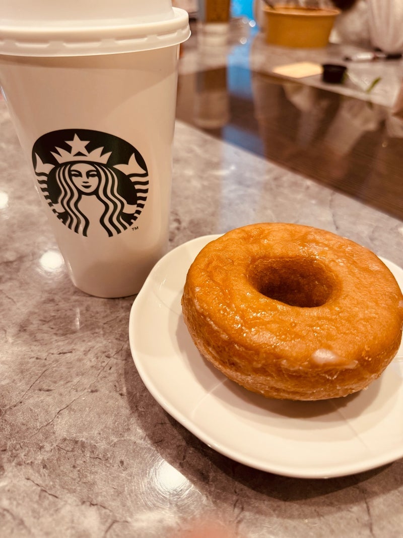 堀ちえみの夫 食後のスタバドーナツの画像