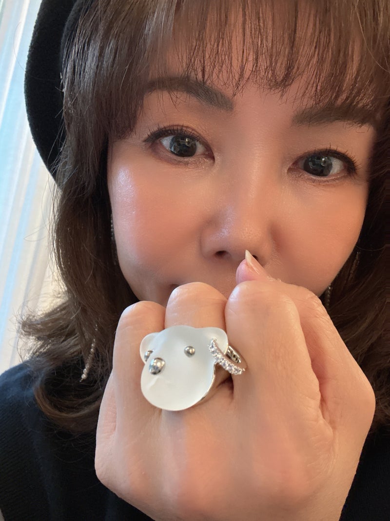 小川菜摘 貰った可愛いクマリングの画像