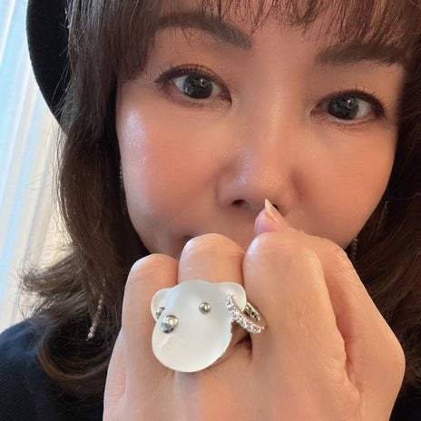 小川菜摘 貰った可愛いクマリングの画像