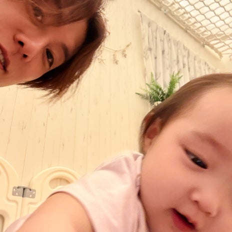 杉浦太陽 ハイハイと歩き始めた次女の画像