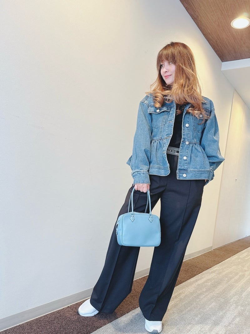 渡辺美奈代 LOEWEとNIKEのコーデの画像