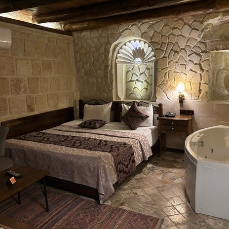 旦那の友人が経営する洞窟ホテルの画像