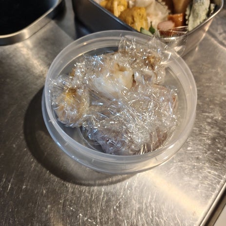 バカになった満腹中枢と大きくなる胃の画像