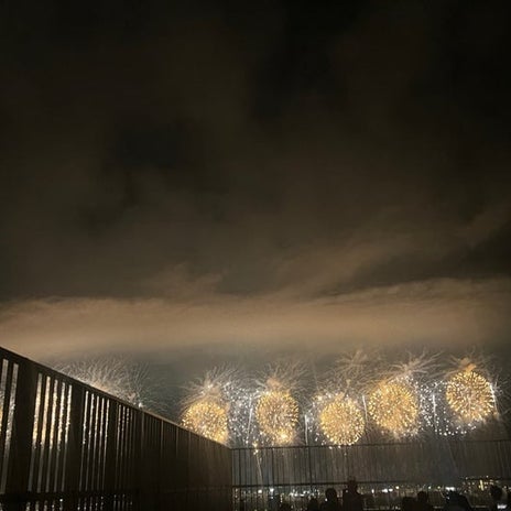 義母の家族と友達と見た花火の画像