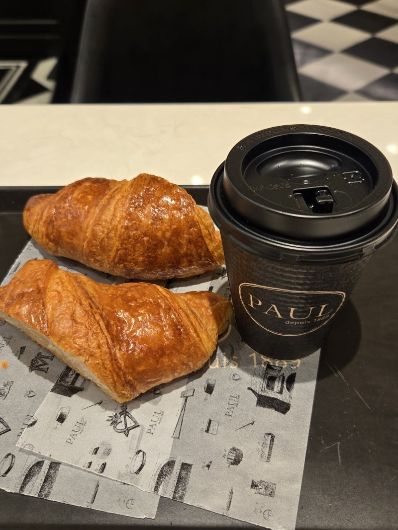 ネイル前の久々のクロワッサンの画像