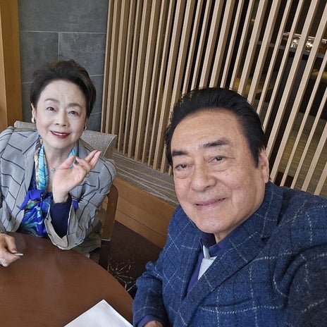 高橋英樹 桜を見ながらランチタイムの画像