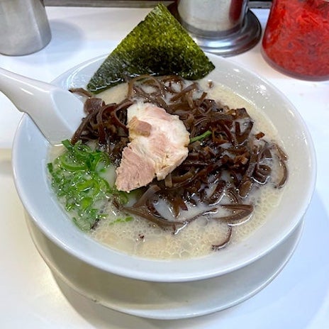 きくらげがたっぷりのラーメンの画像
