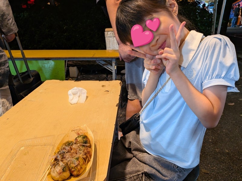 餅撒きで1つしか取れずショゲる娘の画像