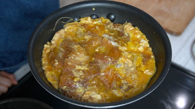 ボリュームたっぷりハムカツ卵とじ丼の画像