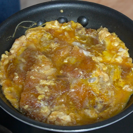 ボリュームたっぷりハムカツ卵とじ丼の画像