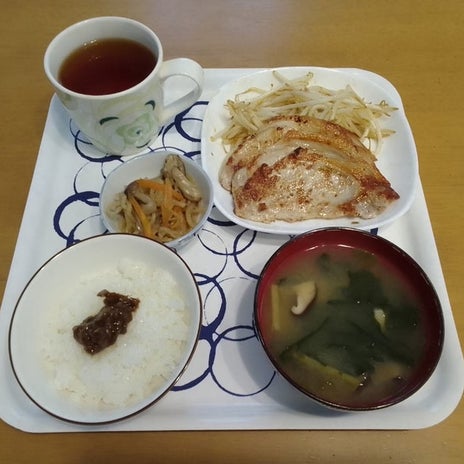 魔改造している気がする日の夕食の画像