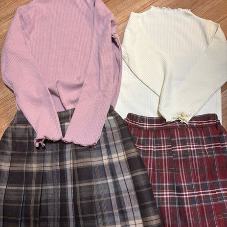 グレーのスカートに長女が激怒大泣きの画像