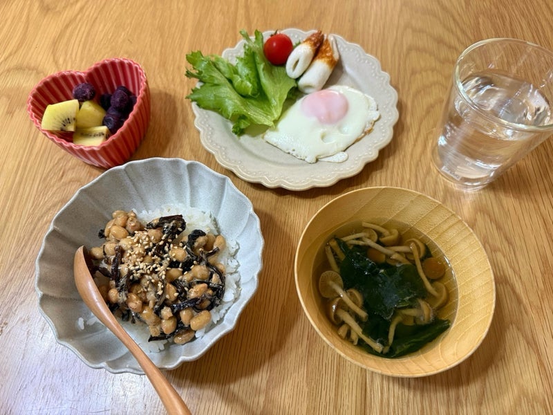 手を差し伸べず見ていた子の1人登校の画像