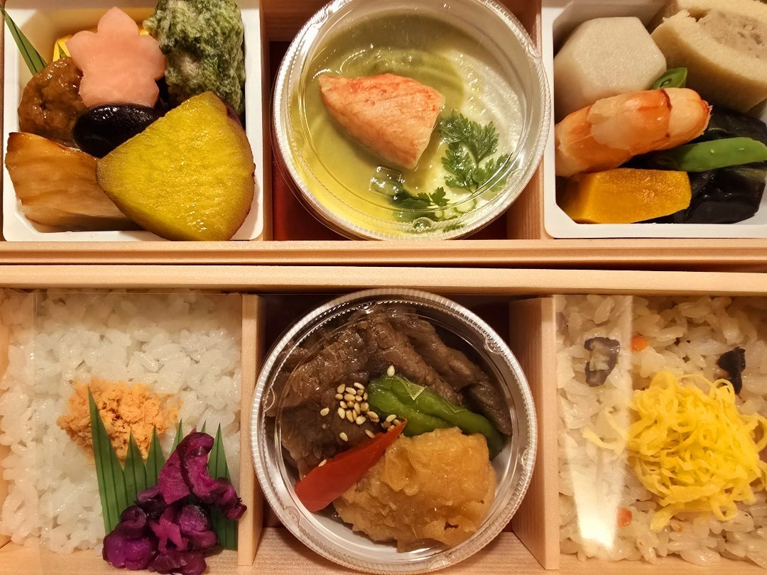 高橋英樹 美しく美味な二段弁当