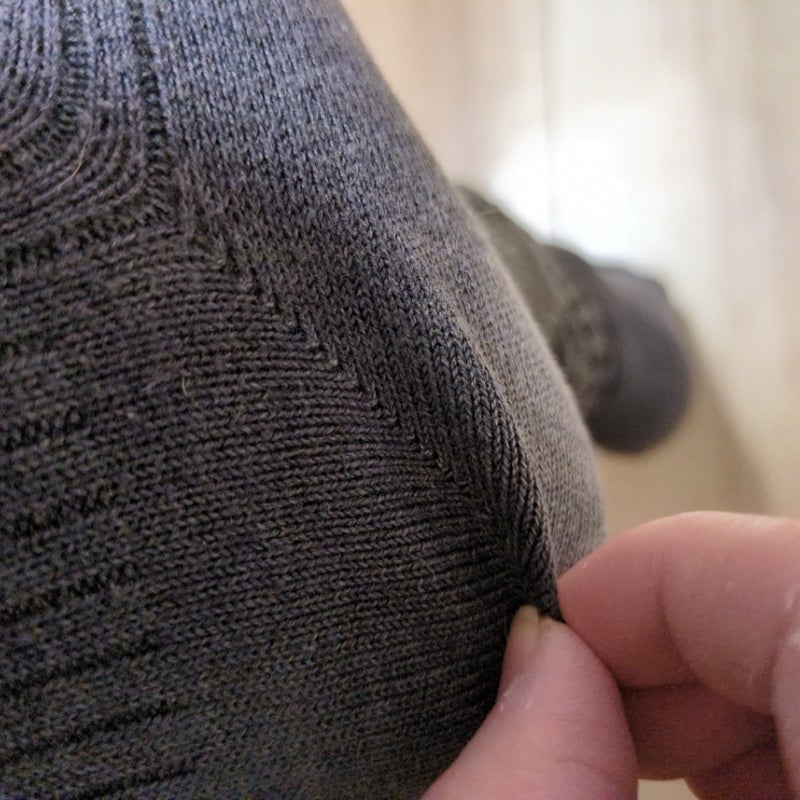 重たくてだるくて動かない私の身体の画像