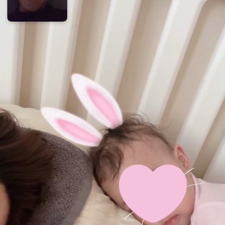 ネイボール 帰国後に娘を沢山抱っこの画像