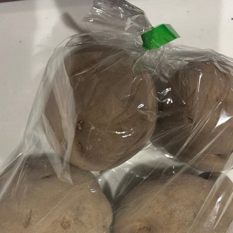 業務スーパーで売り切れてたラップの画像