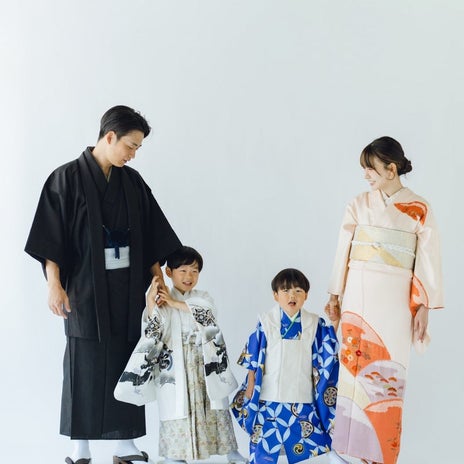 桃 スタジオで撮った七五三写真の画像