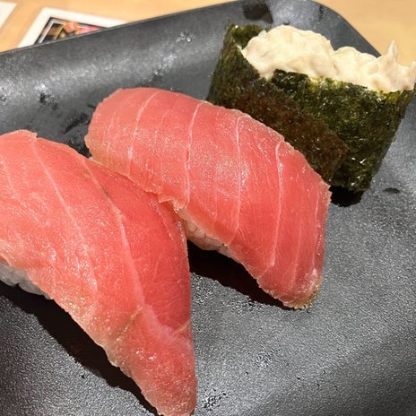 平日50円のレモンサワーとお寿司の画像