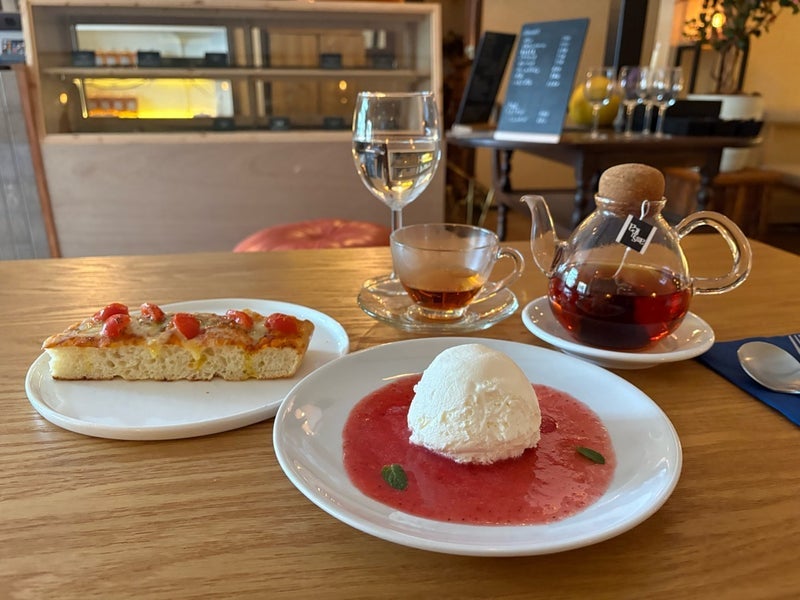 昼に続き夜もだんなと行ったお店の画像