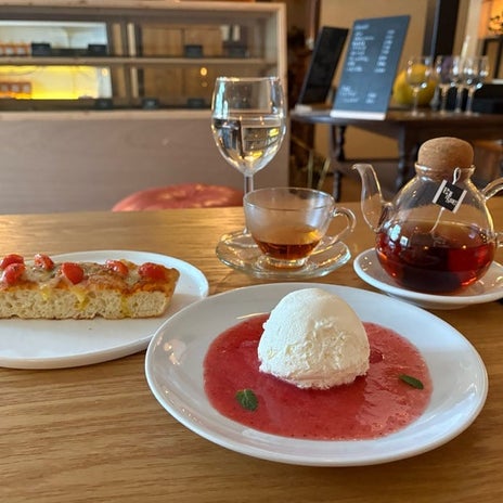 昼に続き夜もだんなと行ったお店の画像