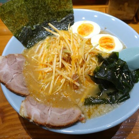 驚愕の安さの全部載せラーメンの画像