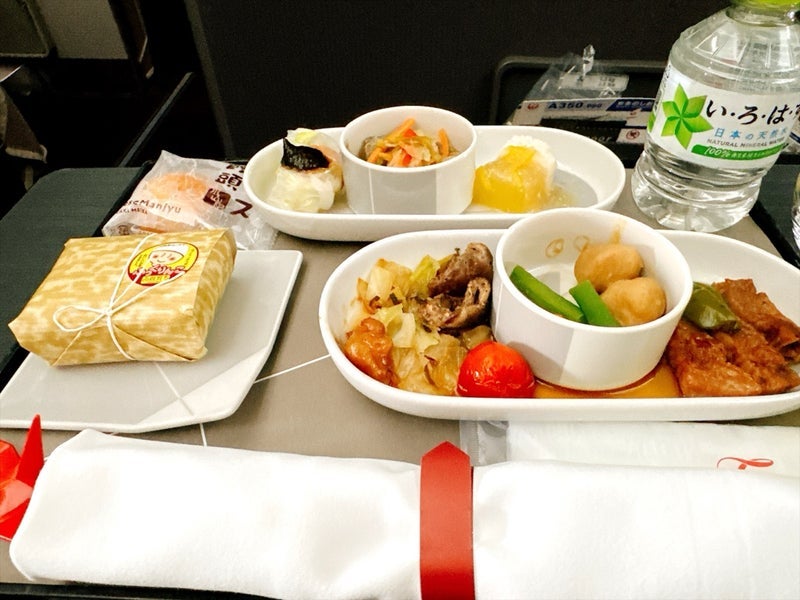 渡辺美奈代 機内で2度目の昼食の画像