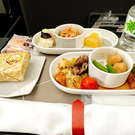 渡辺美奈代 機内で2度目の昼食の画像
