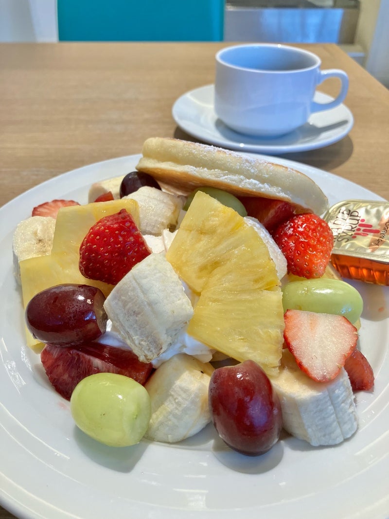 朝から幸せなフルーツパンケーキの画像