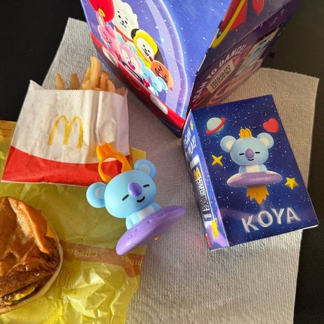 マックのコラボキャンペーンのおまけの画像