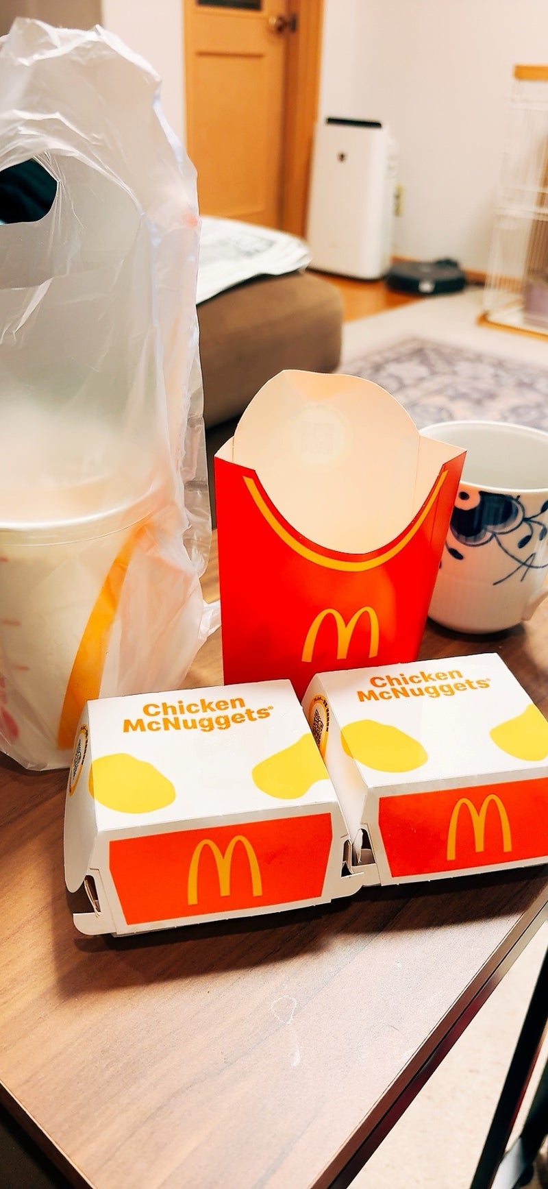 コストコ帰りに食べたマックのポテトの画像