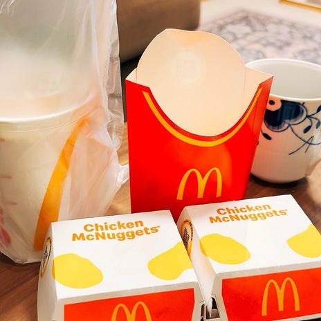 コストコ帰りに食べたマックのポテトの画像