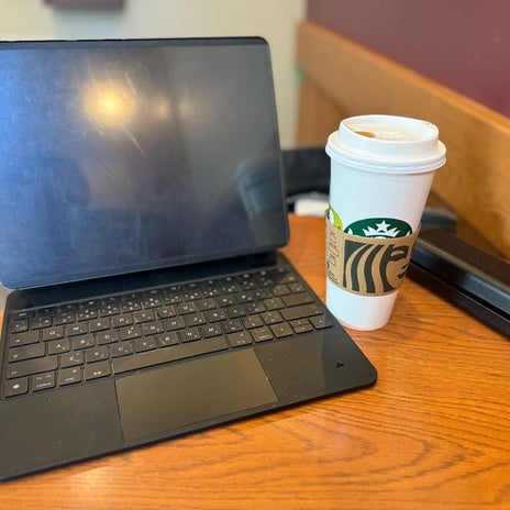 マック鈴木 デカいスタバでソイラテの画像