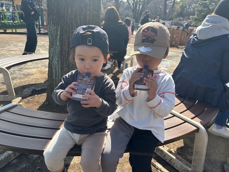 美優 お揃いの帽子とズボンの息子の画像