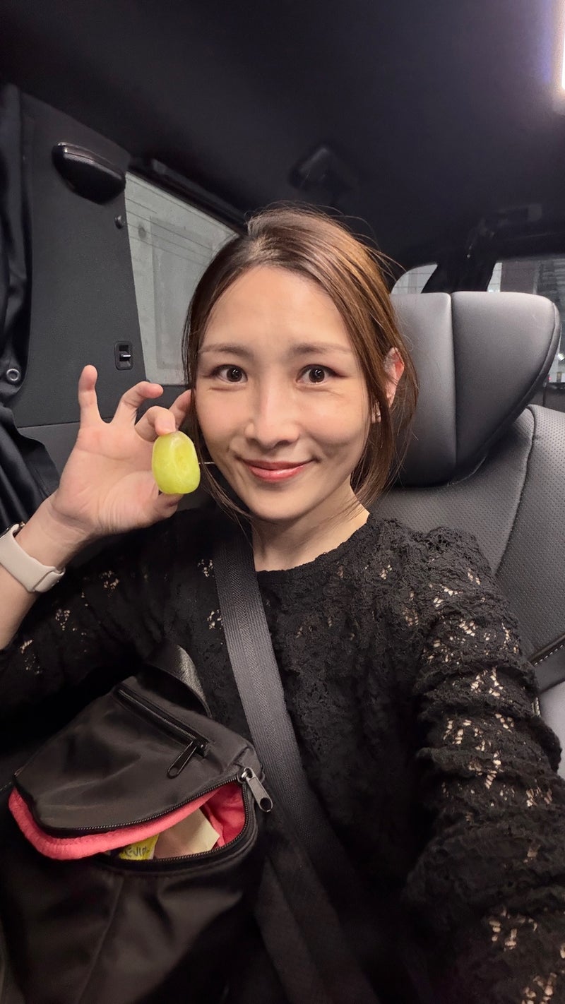 はあちゅう UFOかと思った巨大ぶどうの画像