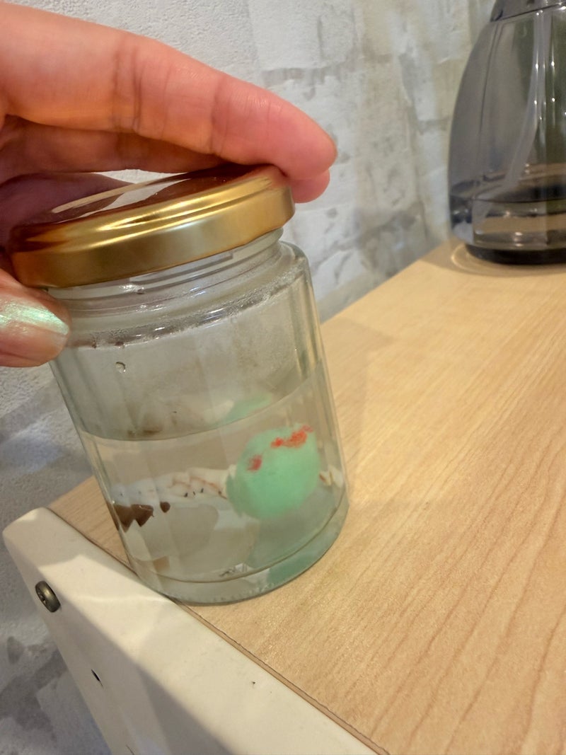 100均商品で我が子が作ったマリモの画像