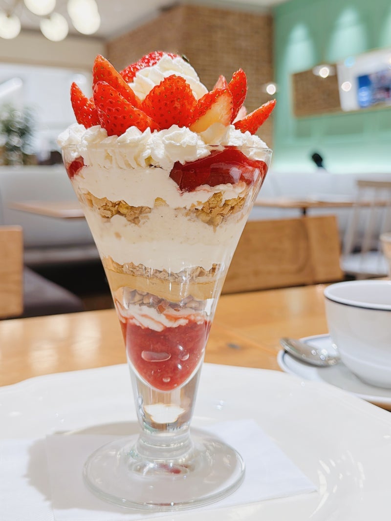 絶対に食べる季節のいちごパフェの画像