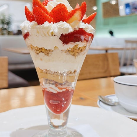 絶対に食べる季節のいちごパフェの画像