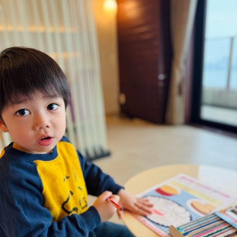 だいた 勉強後のご褒美に塗り絵の画像