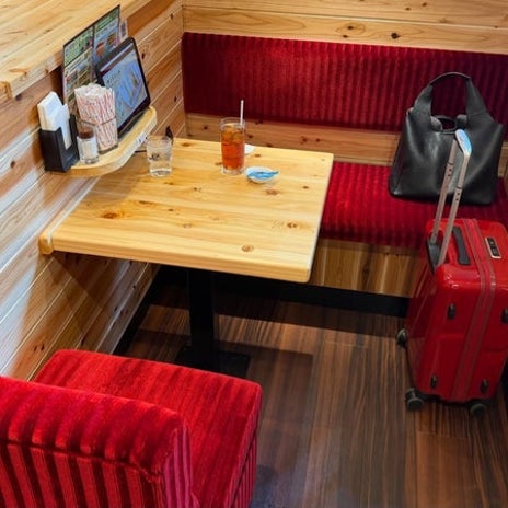 コメダの唯一孤立している最高の席の画像