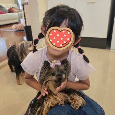 してもらったお揃いピンクのおめかしの画像