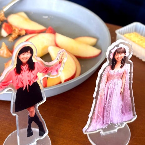 アグネス ぬいぐるみと孫の朝ごはんの画像