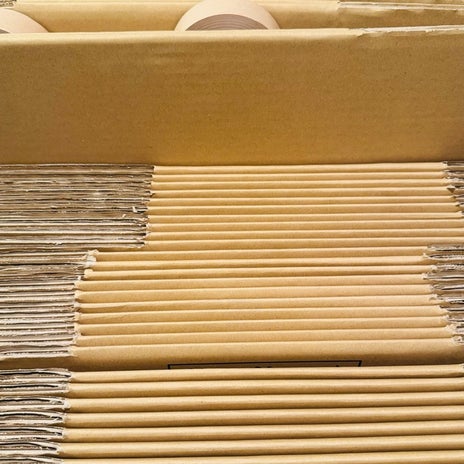 だいた 届いたダンボールに自信の画像