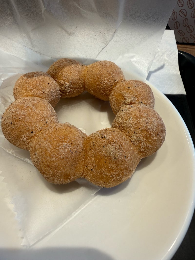 ミスドで開店直後に並んだ甲斐の画像