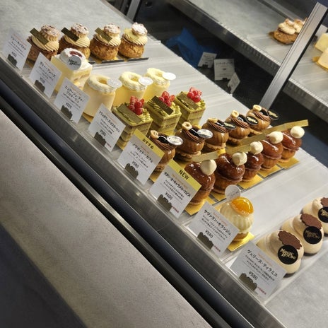 もはや芸術品みたいなカフェのケーキの画像